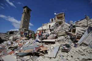 Foto Vincenzo Livieri - LaPresse 24-08-2016 Amatrice, Rieti (Italia) Cronaca Trema il centro Italia. Alle 3.30 di questa notte si è registrata una forte scossa di terremoto di magnitudo 6.0 a 4 chilometri dalla superfice e con epicentro ad Accumoli, in provincia di Rieti nel Lazio, a pochi chilometri, equidistante, tra Norcia e Amatrice Nella foto: le operazioni di ricerca e recupero Photo Vincenzo Livieri - LaPresse 24-08-2016 Amatrice, Rieti (Italy) News The central Italian town of Amatrice was badly damaged by a 6.2 magnitude earthquake that struck early on Wednesday, with people trapped under the rubble, the town's mayor said.